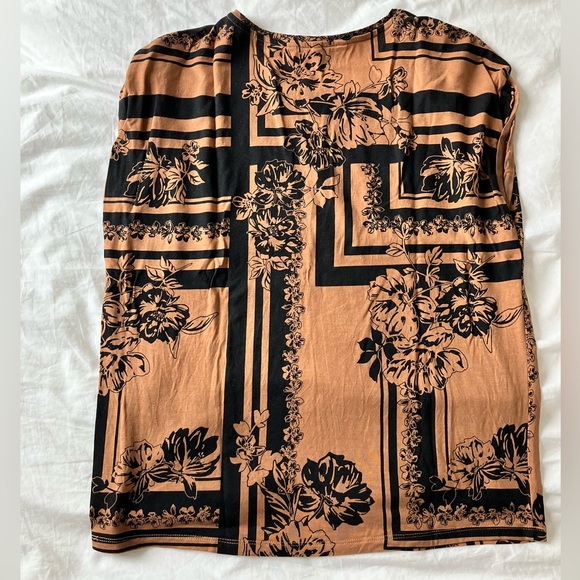 2 Vero Moda Floral Pattern Tops - Picture 9 of 9